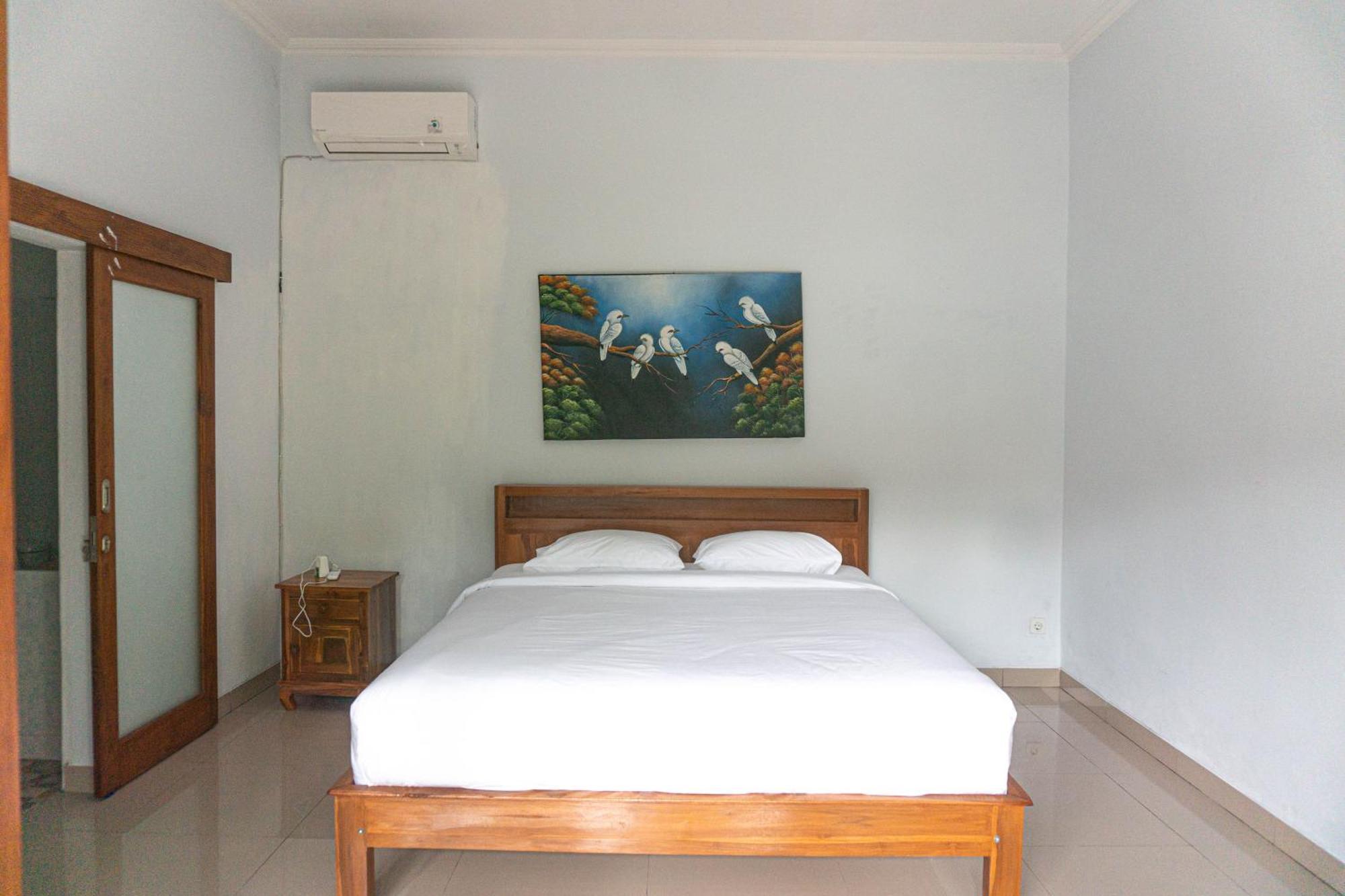 Srinadi Guest House Lovina Экстерьер фото