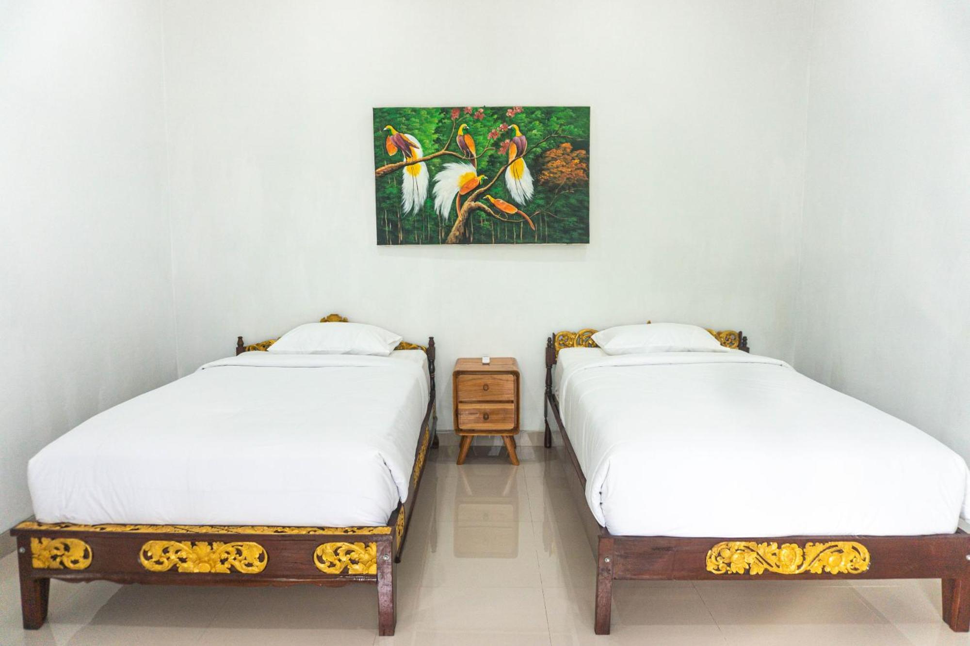 Srinadi Guest House Lovina Экстерьер фото