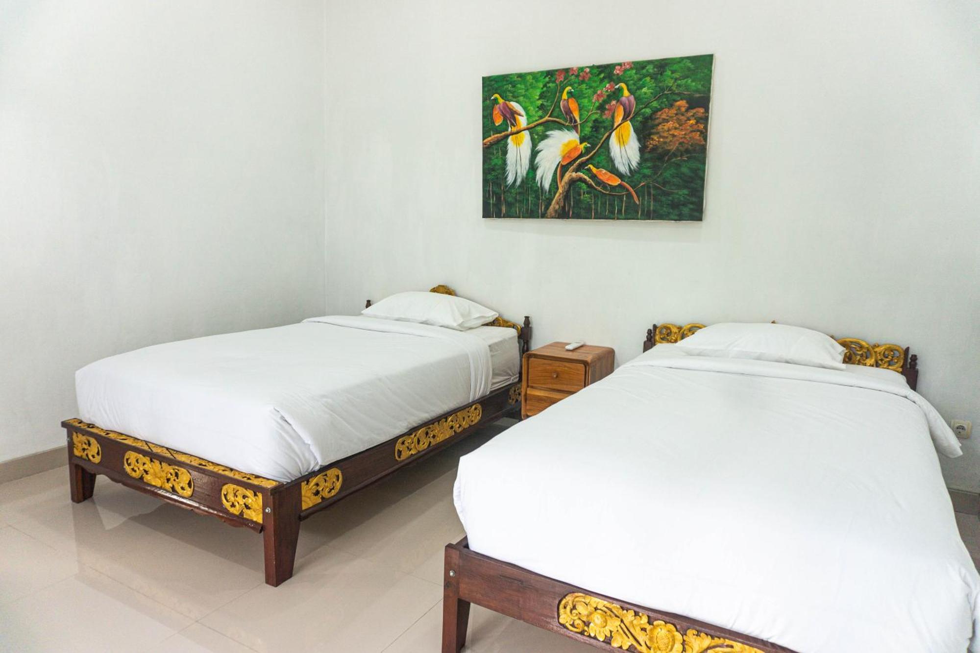Srinadi Guest House Lovina Экстерьер фото