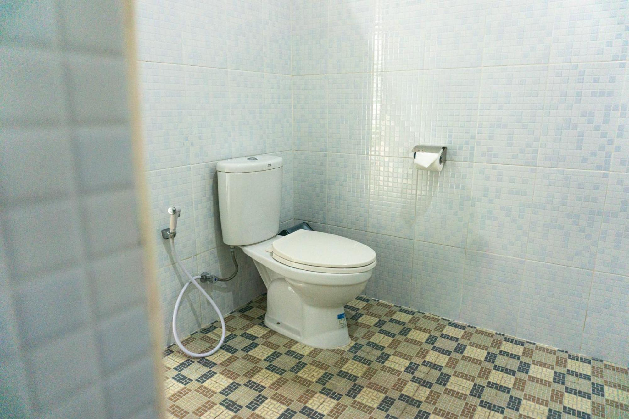 Srinadi Guest House Lovina Экстерьер фото