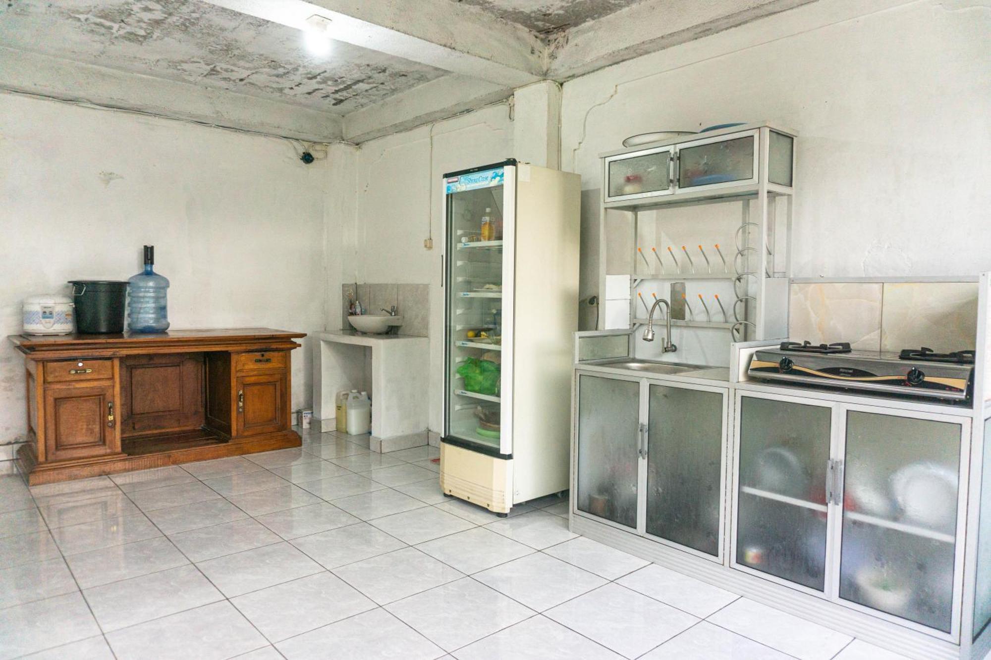 Srinadi Guest House Lovina Экстерьер фото