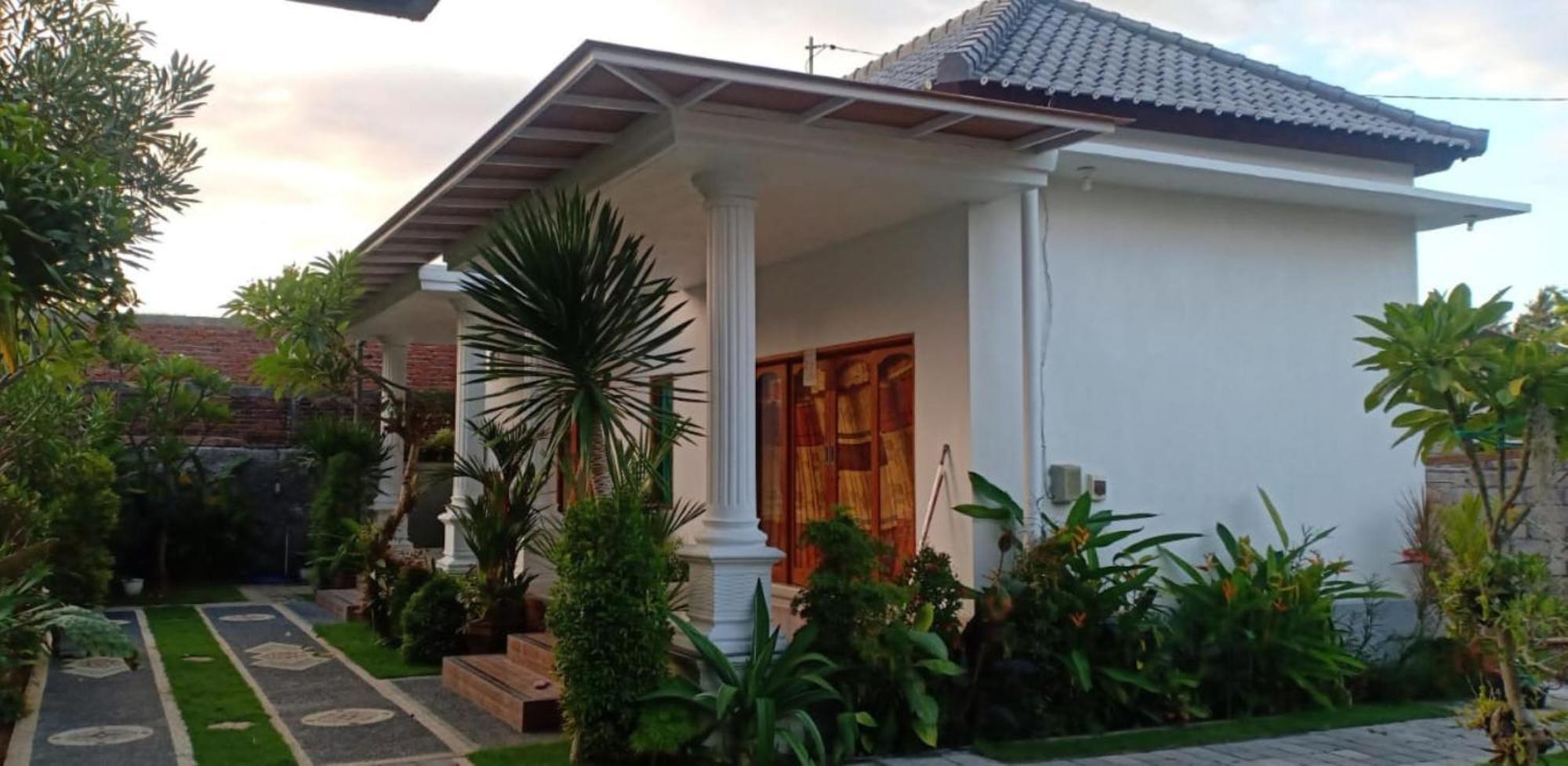 Srinadi Guest House Lovina Экстерьер фото